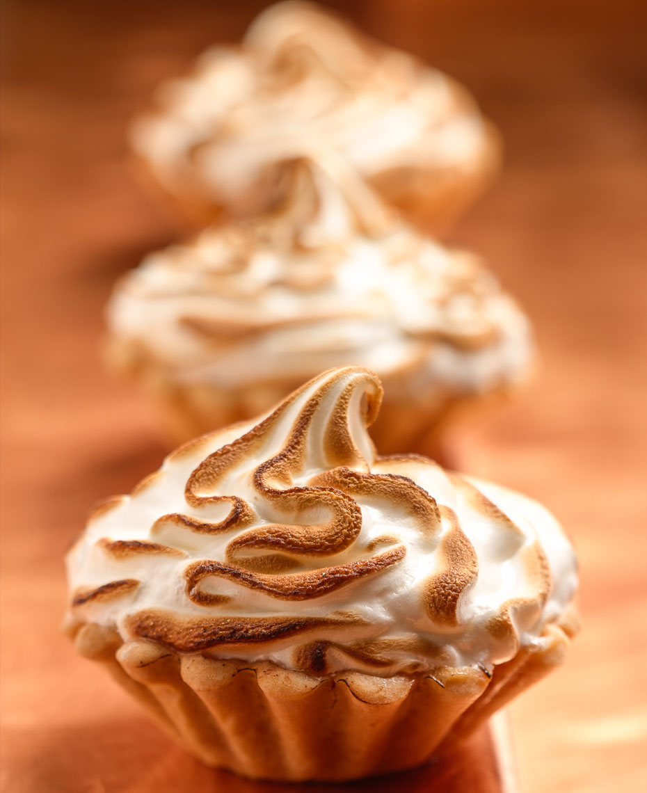 Meringue Cupcakes Dessert Photo